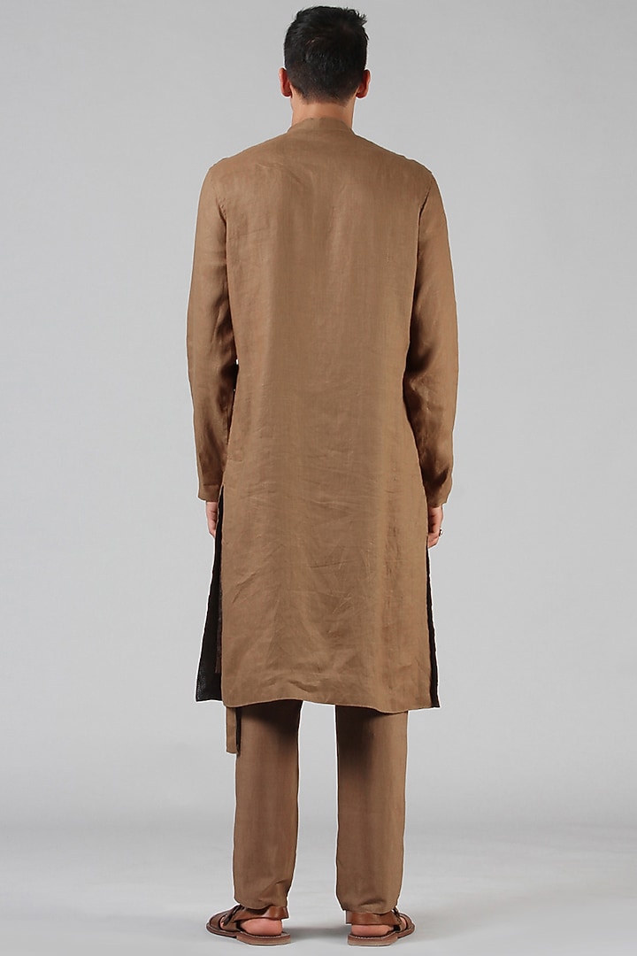 Bronze Mandarin Collared Kurta by Dhatu Design Studio at Pernia's Pop Up Shop