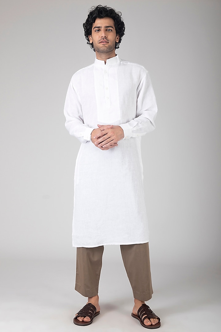 White Kurta With Boxy Silhouette by Dhatu Design Studio
