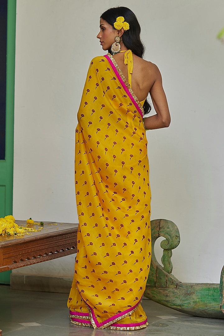 Yellow Organza Lotus Printed Wedding Saree Set by DHRUVI PANCHAL at Pernia's Pop Up Shop