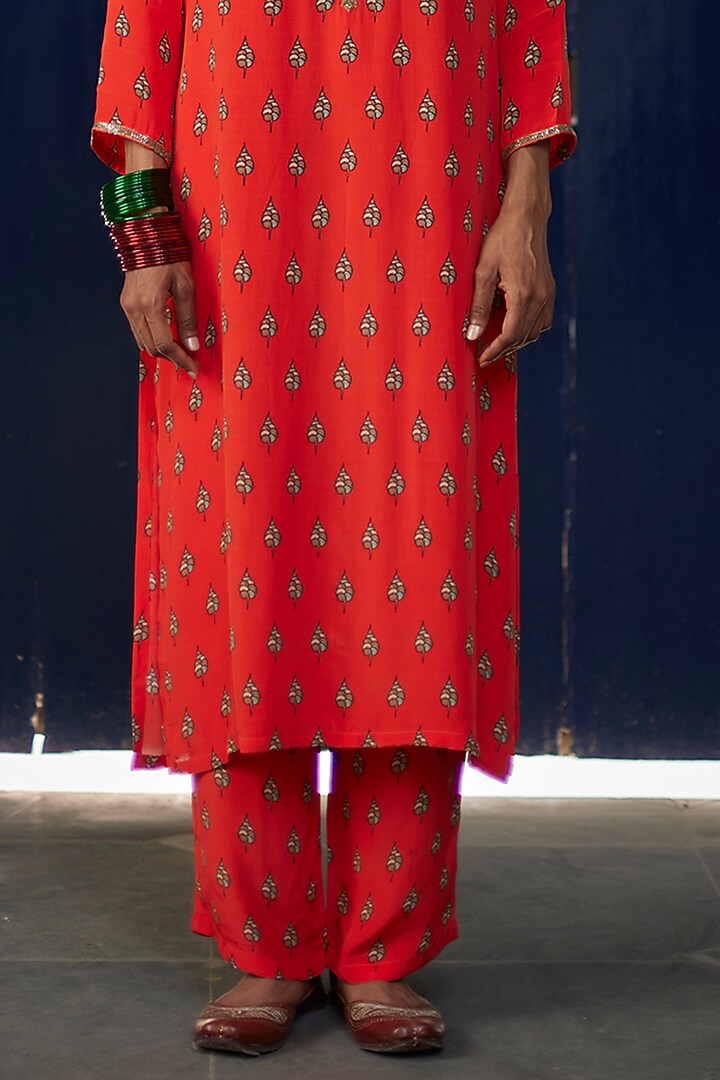 Orange Crepe Printed & Embroidered Kurta Set by DHRUVI PANCHAL at Pernia's Pop Up Shop