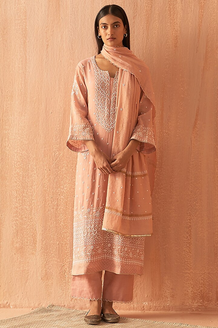 Pink Tissue Embroidered Kurta Set by Dhaaga & Co. by Savnit Gurnani