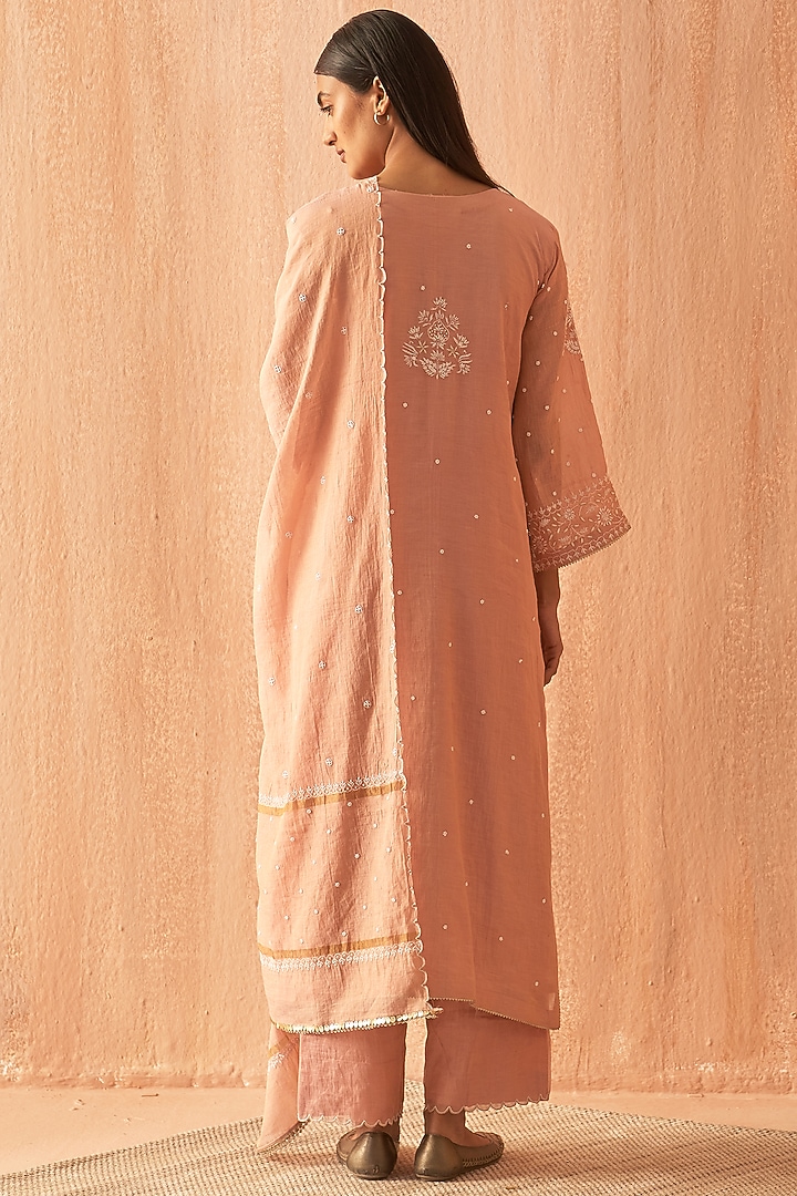 Pink Tissue Embroidered Kurta Set by Dhaaga & Co. by Savnit Gurnani at Pernia's Pop Up Shop