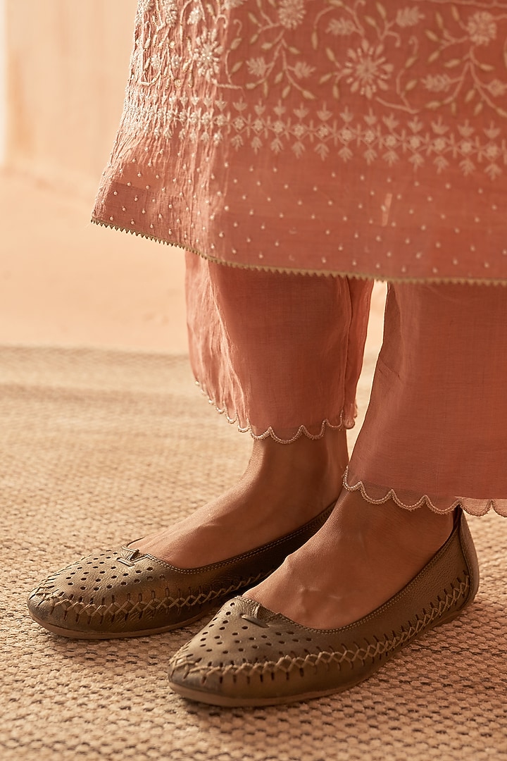 Pink Tissue Embroidered Kurta Set by Dhaaga & Co. by Savnit Gurnani at Pernia's Pop Up Shop