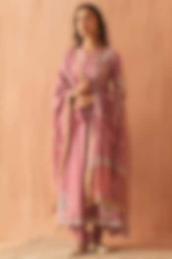 Onion Pink Chanderi Embroidered Anarkali Set by Dhaaga & Co. by Savnit Gurnani