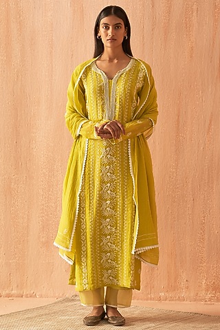 Lime Green Mul Chanderi Embroidered Kurta Set by Dhaaga & Co. by Savnit Gurnani