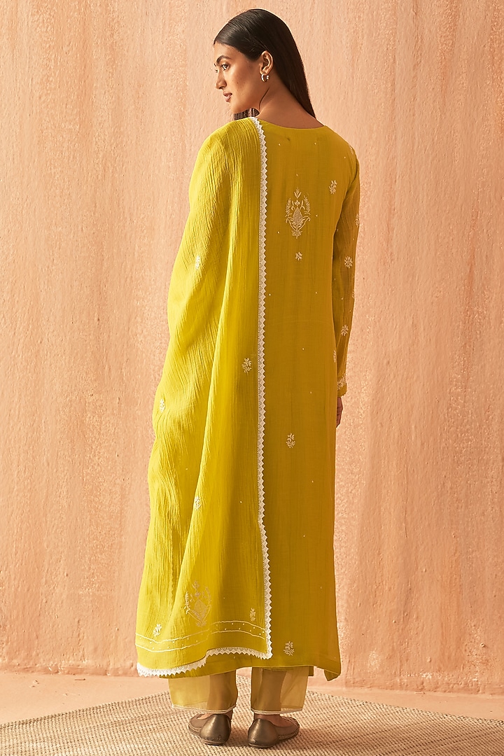Lime Green Mul Chanderi Embroidered Kurta Set by Dhaaga & Co. by Savnit Gurnani at Pernia's Pop Up Shop