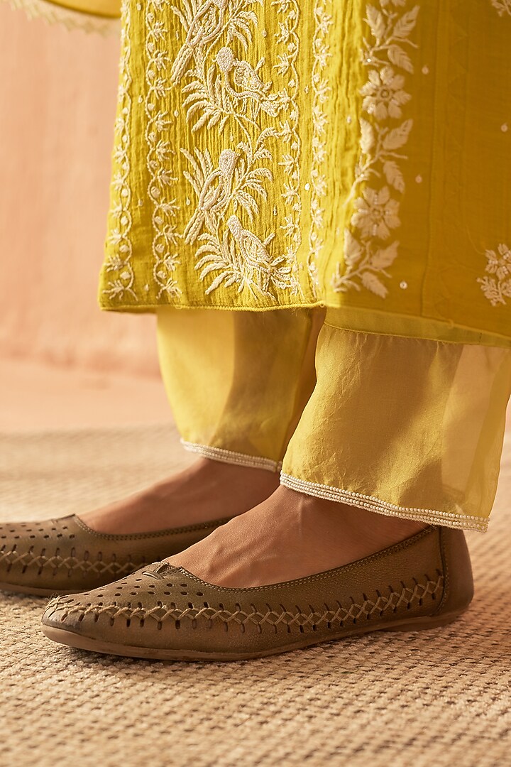 Lime Green Mul Chanderi Embroidered Kurta Set by Dhaaga & Co. by Savnit Gurnani at Pernia's Pop Up Shop