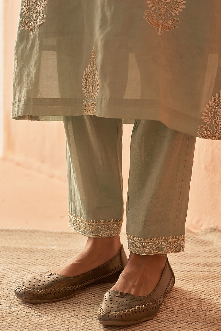 Green Tissue Embroidered Kurta Set by Dhaaga & Co. by Savnit Gurnani at Pernia's Pop Up Shop