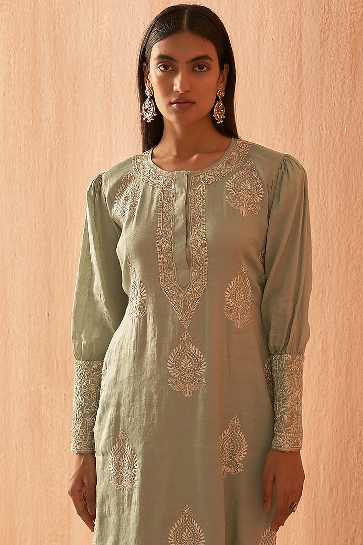 Green Tissue Embroidered Kurta Set by Dhaaga & Co. by Savnit Gurnani at Pernia's Pop Up Shop