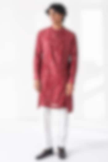 Earthy Red Cotton Silk Chanderi Printed Kurta Set by Dhruv Vaish at Pernia's Pop Up Shop