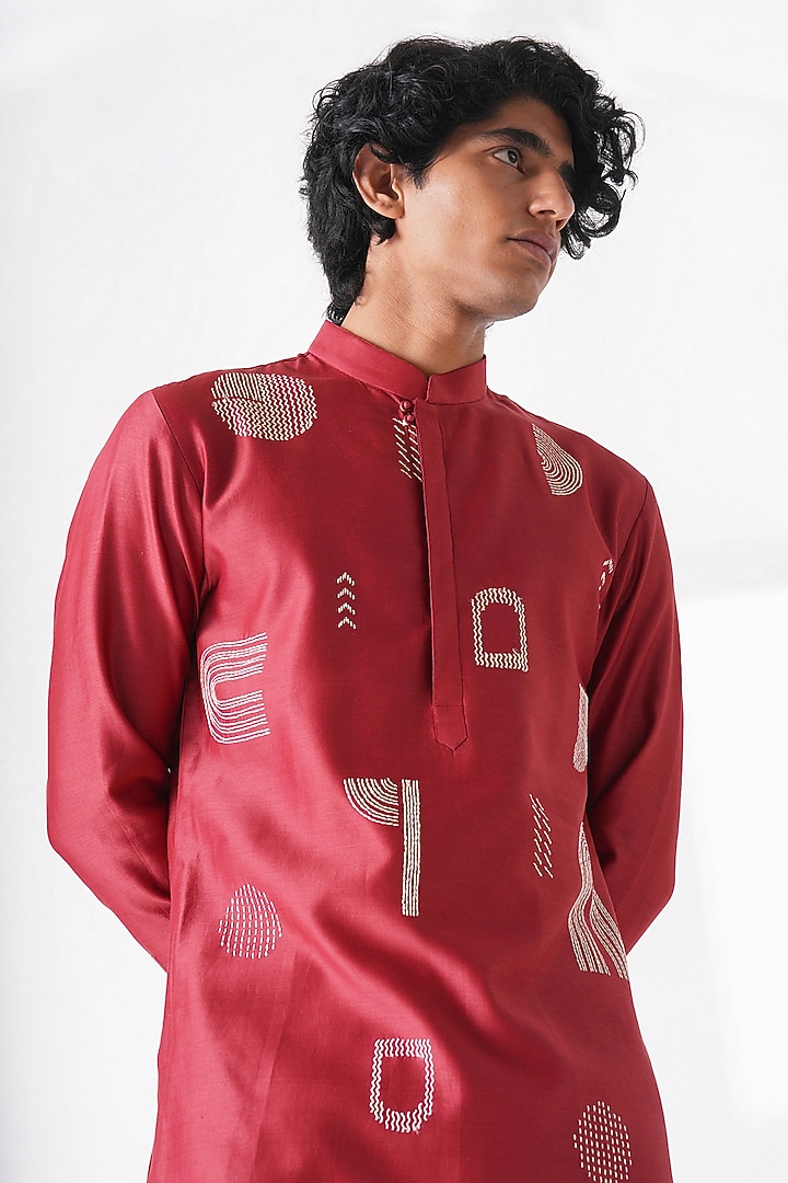 Earthy Red Cotton Silk Chanderi Embroidered Short Kurta by Dhruv Vaish at Pernia's Pop Up Shop