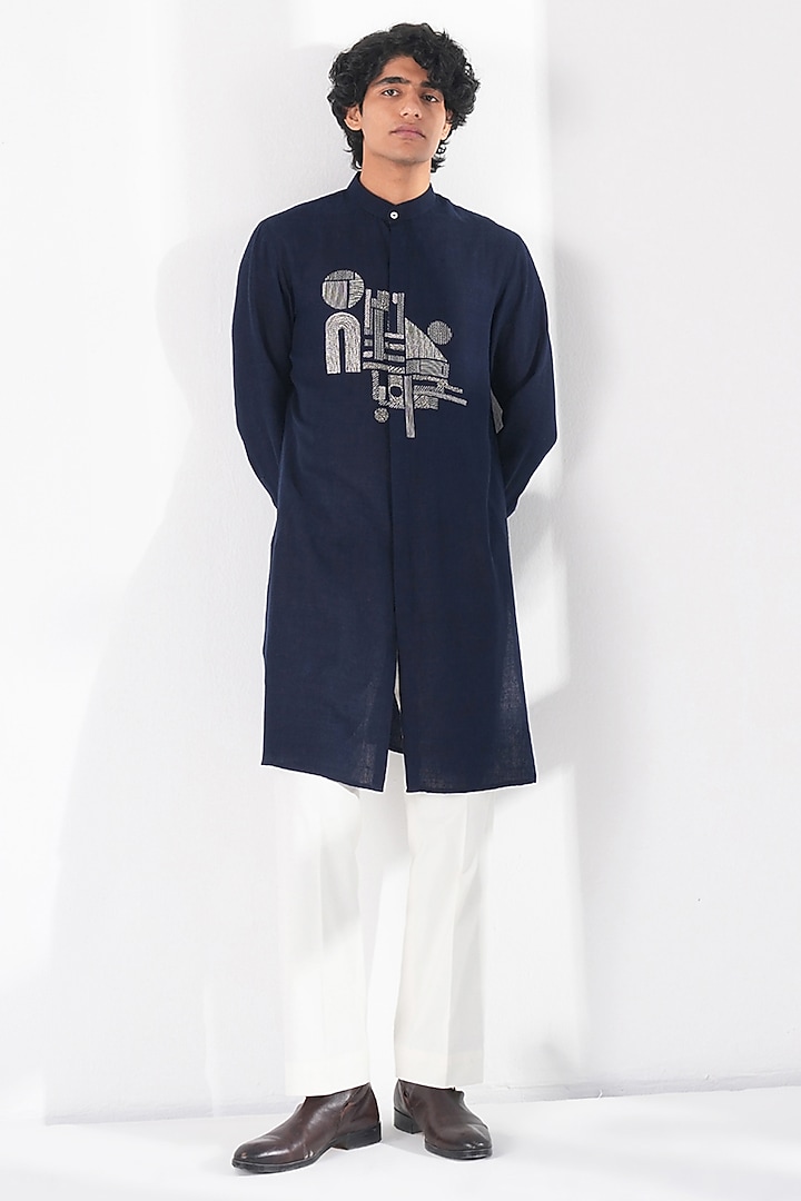 Navy Blue Matka Silk Embroidered Kurta Set by Dhruv Vaish at Pernia's Pop Up Shop