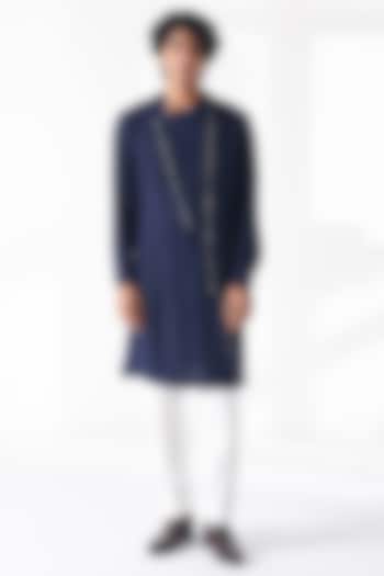 Navy Blue Cotton Silk Embroidered Kurta Set by Dhruv Vaish at Pernia's Pop Up Shop