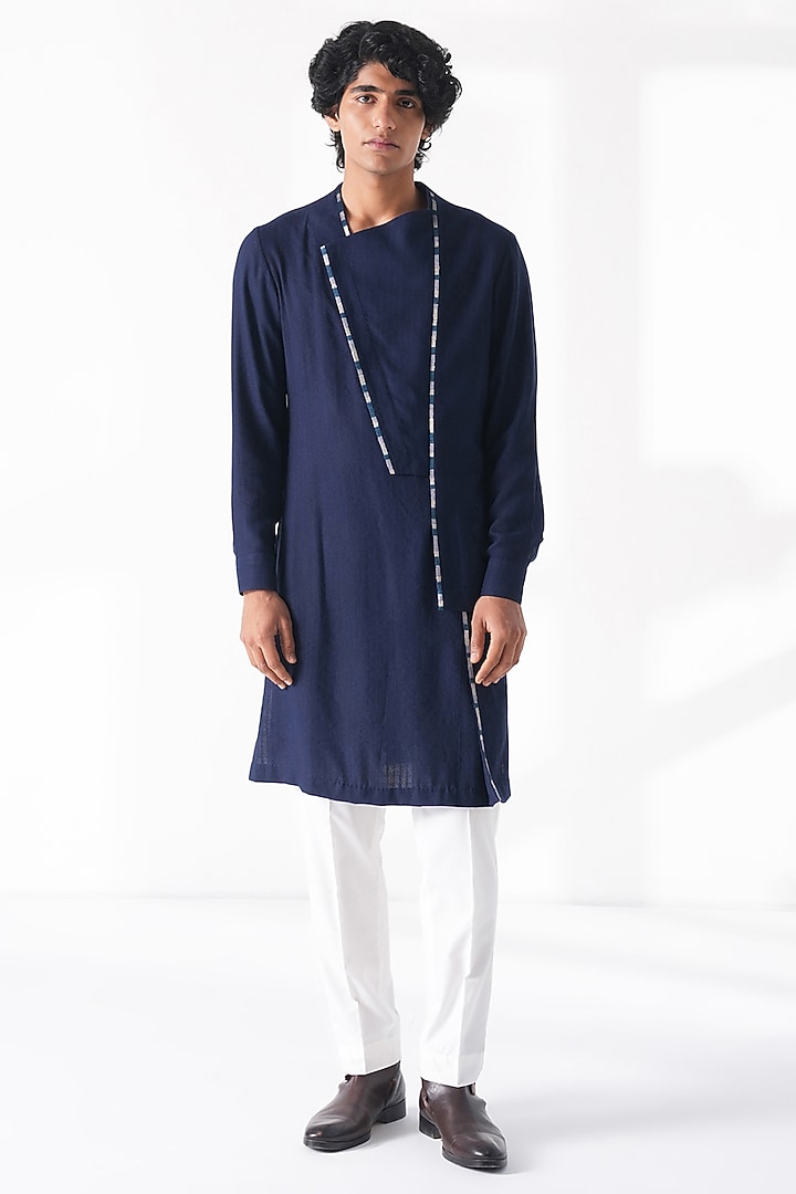 Navy Blue Cotton Silk Embroidered Kurta Set by Dhruv Vaish at Pernia's Pop Up Shop