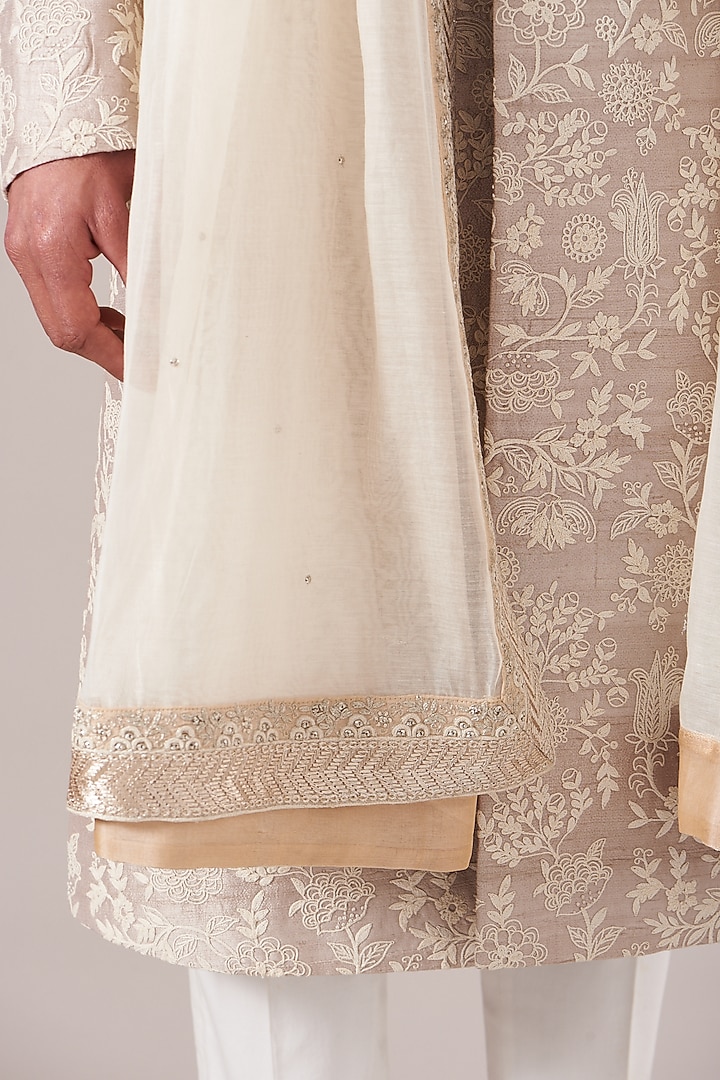 Ivory Cotton & Silk Embroidered Stole by Dhruv Vaish at Pernia's Pop Up Shop