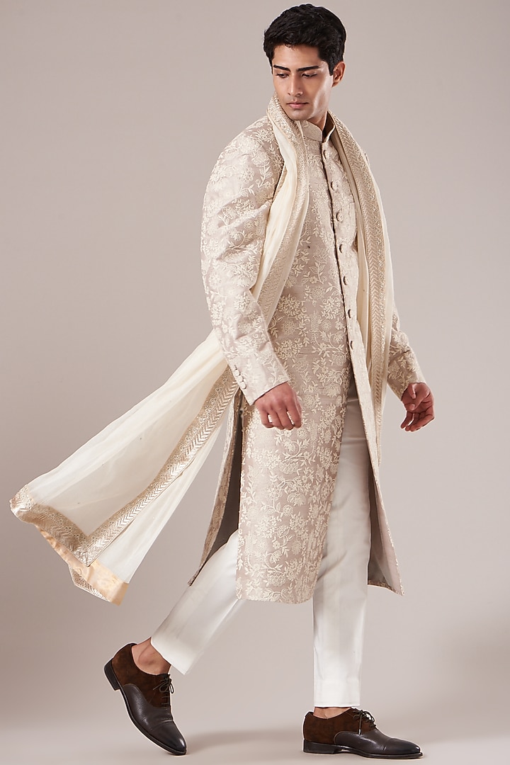 Ivory Cotton & Silk Embroidered Stole by Dhruv Vaish at Pernia's Pop Up Shop