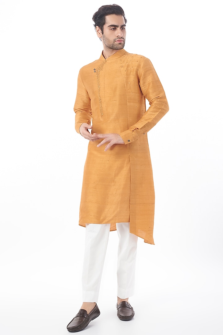 Sahara Sun Raw Silk Metallic Embroidered Paneled Kurta Set by Dhruv Vaish at Pernia's Pop Up Shop