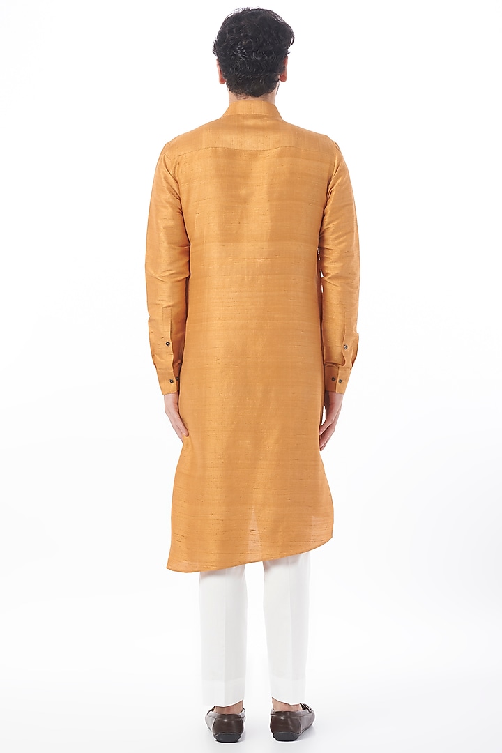 Sahara Sun Raw Silk Metallic Embroidered Paneled Kurta Set by Dhruv Vaish at Pernia's Pop Up Shop