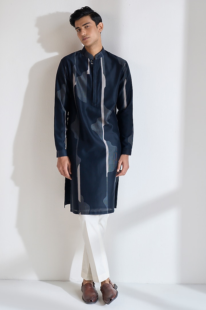 Navy Chanderi Printed Kurta Set by Dhruv Vaish at Pernia's Pop Up Shop