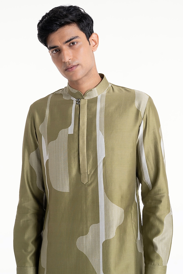 Fern Chanderi Printed Kurta Set by Dhruv Vaish at Pernia's Pop Up Shop