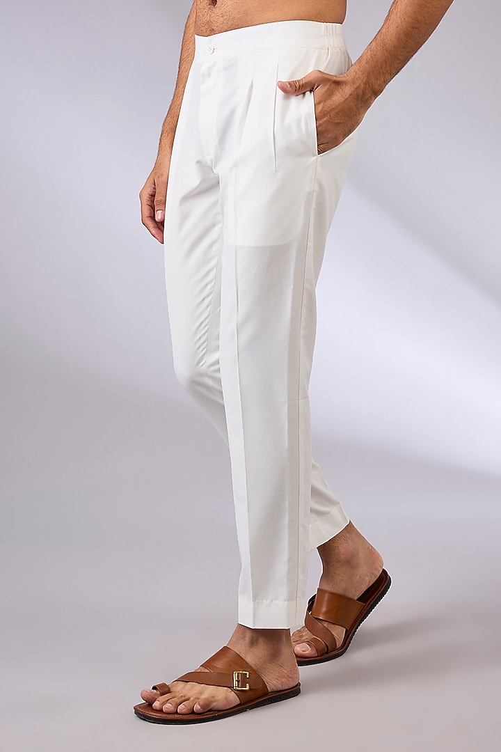 London Fog-Colored Cotton Silk Kurta Set by Dhruv Vaish at Pernia's Pop Up Shop
