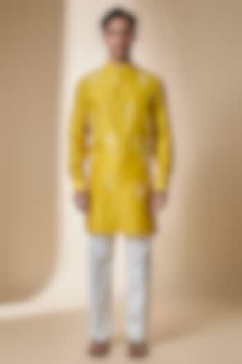 Marigold Yellow Silk Kurta Set by Dhruv Vaish at Pernia's Pop Up Shop