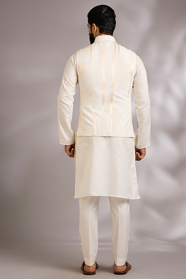 Ivory Silk Bundi Jacket by Dhruv Vaish at Pernia's Pop Up Shop