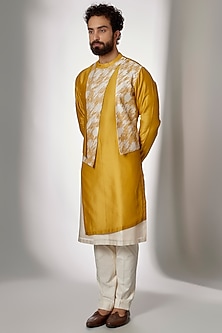 product-color-Yellow
