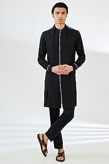 product-color-Black