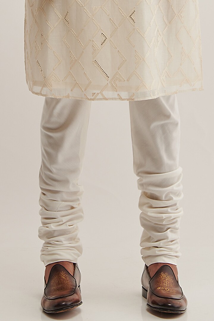 Vanilla Cotton Silk Chanderi Sequins Embroidered Kurta Set by Dhruv Vaish at Pernia's Pop Up Shop
