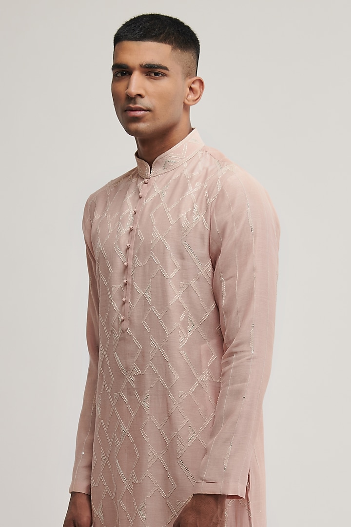 Sandrose Cotton Silk Chanderi Thread Embroidered Kurta Set by Dhruv Vaish at Pernia's Pop Up Shop