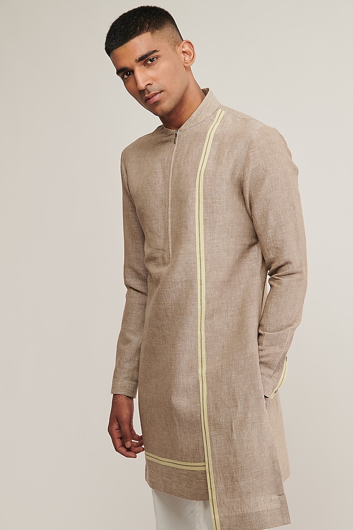 Cobblestone Handloom Cotton Kurta by Dhruv Vaish at Pernia's Pop Up Shop