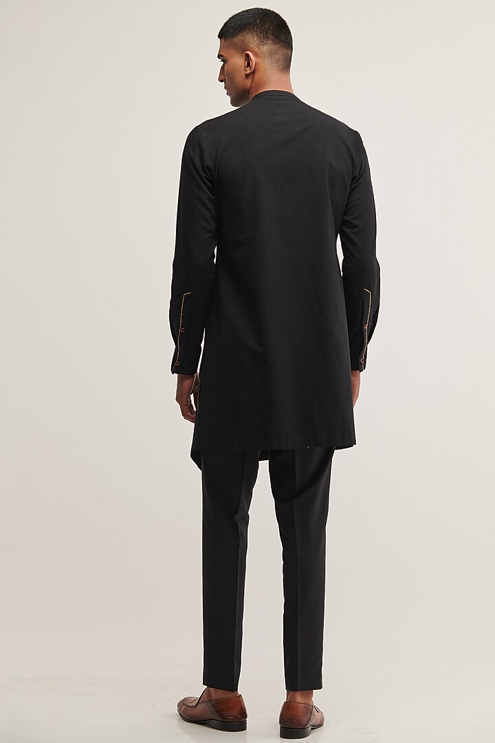 Black Handloom Cotton Thread Embroidered Kurta Set by Dhruv Vaish at Pernia's Pop Up Shop