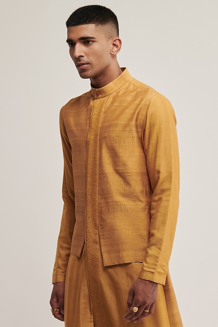 Mustard Raw Silk & Cotton Silk Embroidered Kurta Set by Dhruv Vaish at Pernia's Pop Up Shop