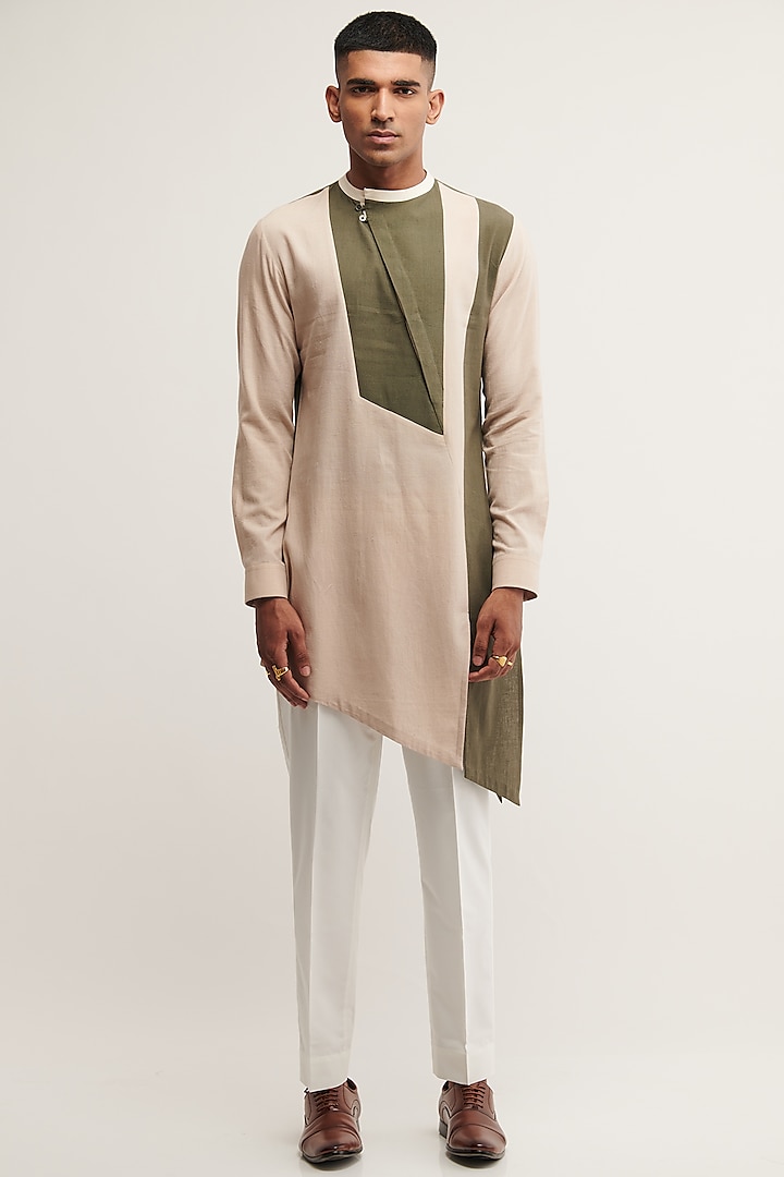 Vanilla Handloom Cotton Kurta by Dhruv Vaish at Pernia's Pop Up Shop