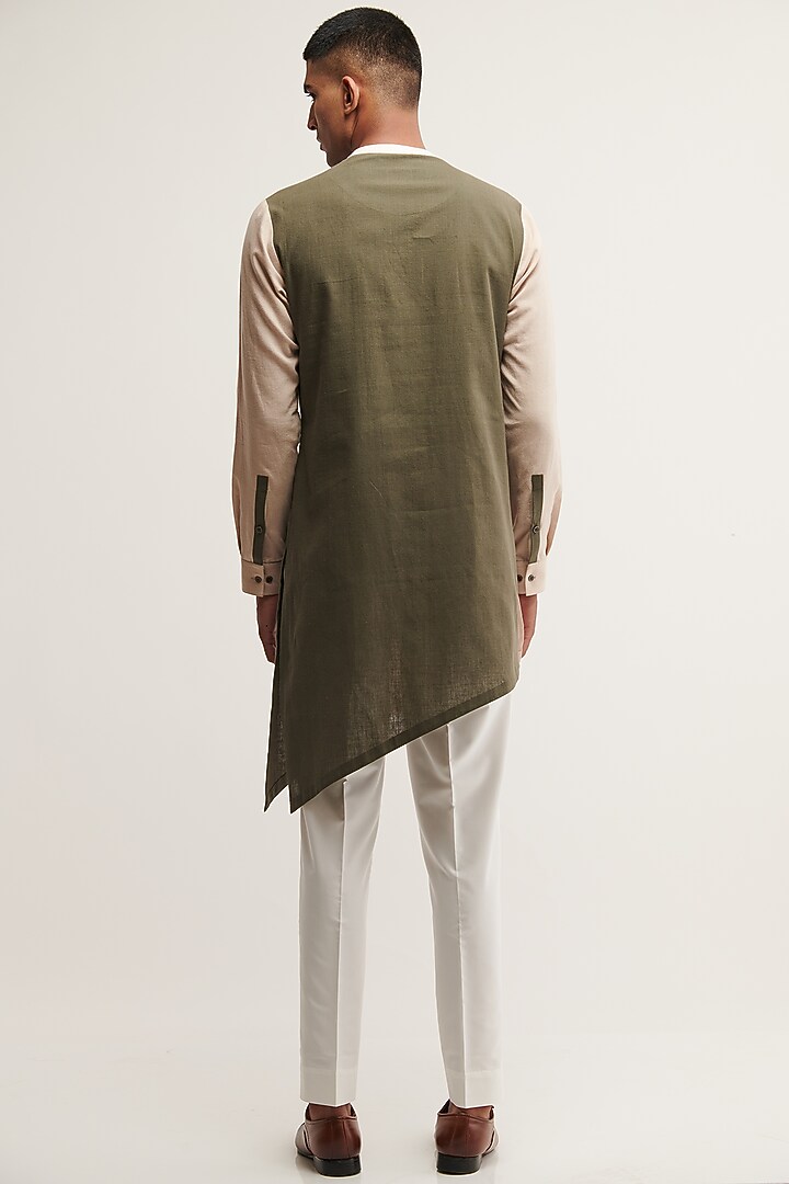 Vanilla Handloom Cotton Kurta by Dhruv Vaish at Pernia's Pop Up Shop