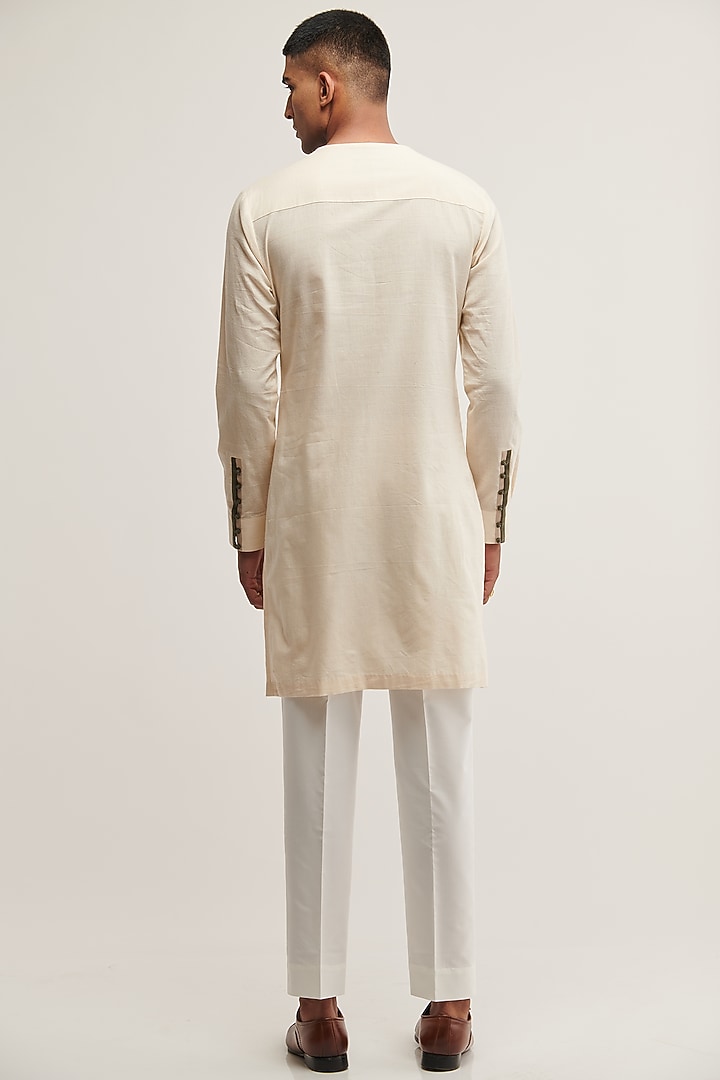 Vanilla Handloom Cotton Kurta by Dhruv Vaish at Pernia's Pop Up Shop