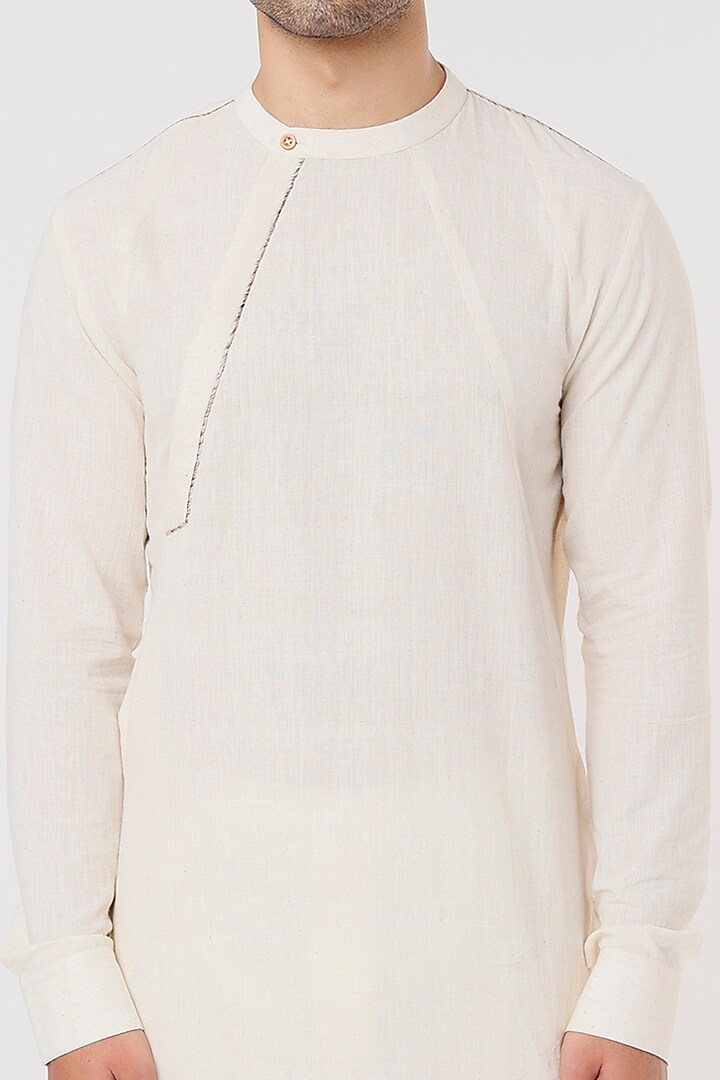 Vanilla Handloom Cotton Kurta by Dhruv Vaish at Pernia's Pop Up Shop