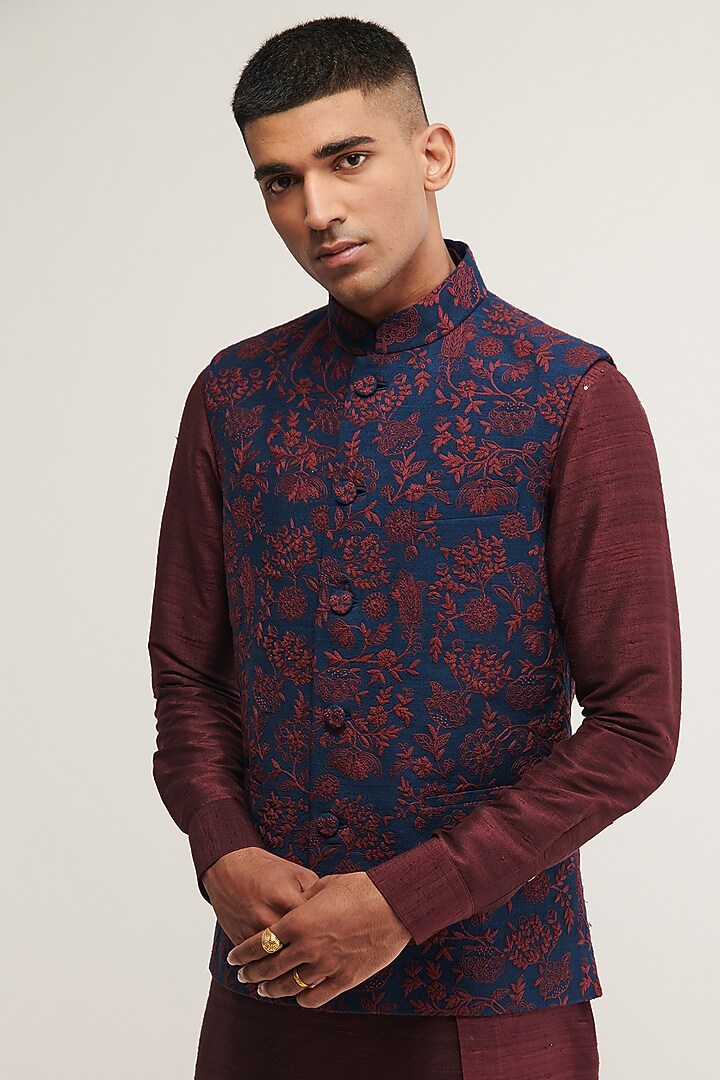 Navy Ruby Silk Embroidered Bundi Jacket Set by Dhruv Vaish at Pernia's Pop Up Shop