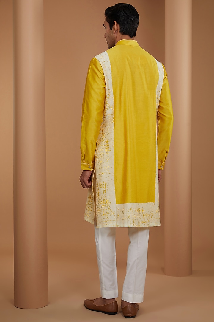 Marigold Cotton Silk Chanderi Printed Kurta Set by Dhruv Vaish at Pernia's Pop Up Shop