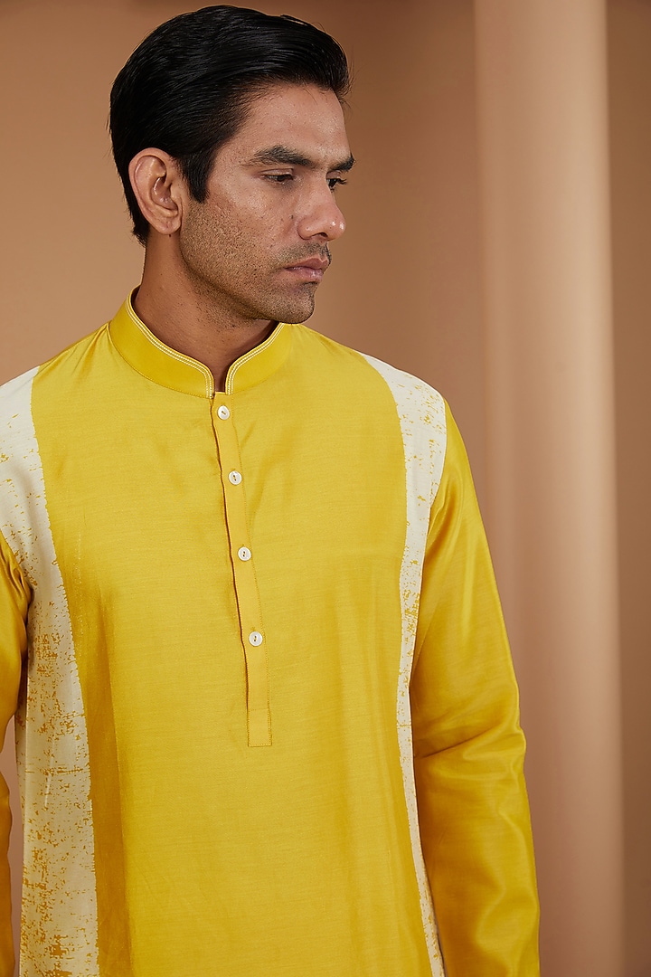 Marigold Cotton Silk Chanderi Printed Kurta Set by Dhruv Vaish at Pernia's Pop Up Shop