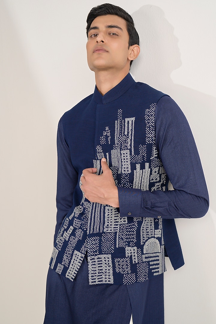 Navy Silk Embroidered Bundi Jacket by Dhruv Vaish at Pernia's Pop Up Shop