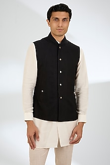 product-color-Black