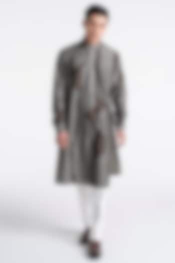 London Fog Chanderi Printed Kurta Set by Dhruv Vaish