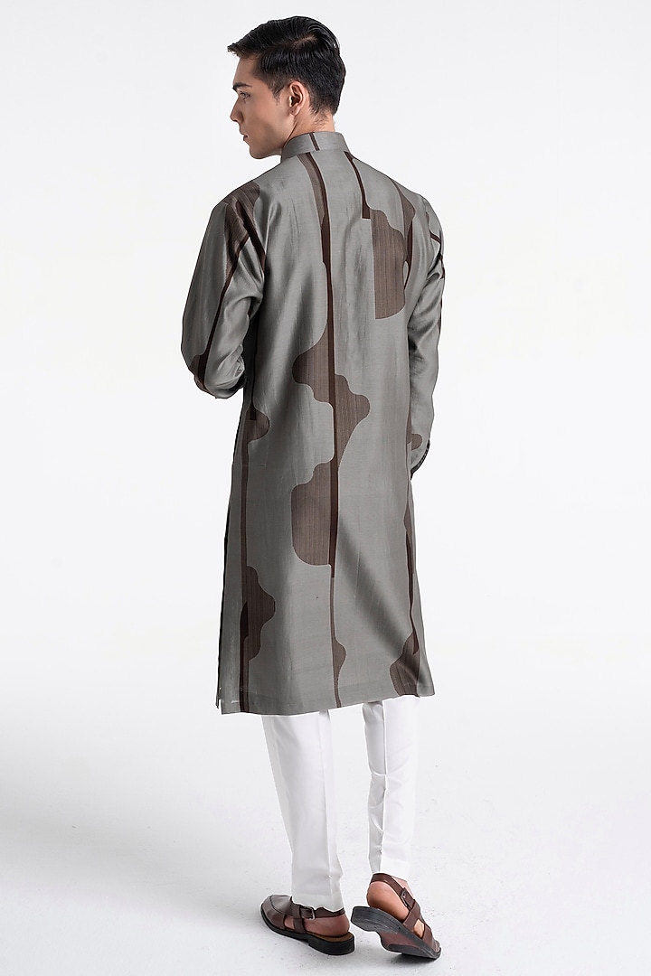 London Fog Chanderi Printed Kurta Set by Dhruv Vaish at Pernia's Pop Up Shop