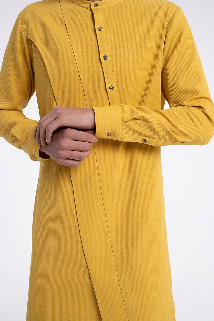 Marigold Textured Cotton Silk Kurta Set by Dhruv Vaish at Pernia's Pop Up Shop