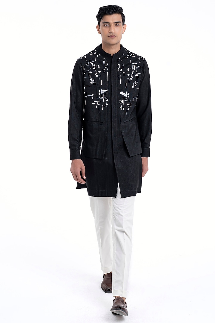 Black Cotton Silk Thread Embroidered Kurta Set by Dhruv Vaish at Pernia's Pop Up Shop