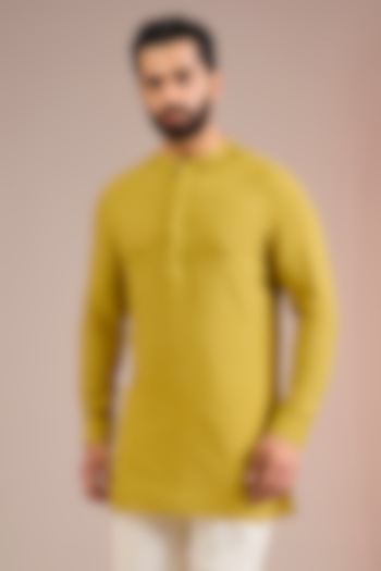 Marigold Silk Kurta by Dhruv Vaish at Pernia's Pop Up Shop