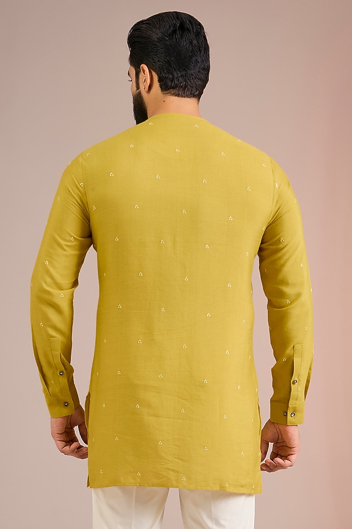 Marigold Silk Kurta by Dhruv Vaish at Pernia's Pop Up Shop