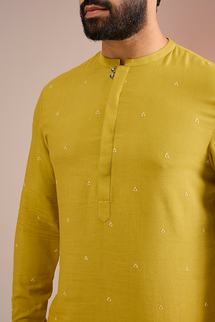 Marigold Silk Kurta by Dhruv Vaish at Pernia's Pop Up Shop